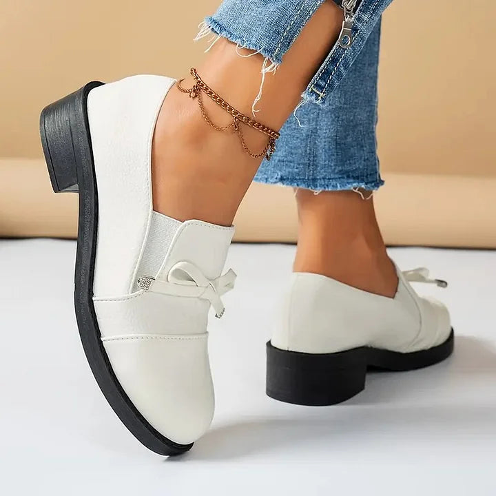 Marvina - Κομψό παπούτσι με φιόγκο και στρογγυλή μύτη