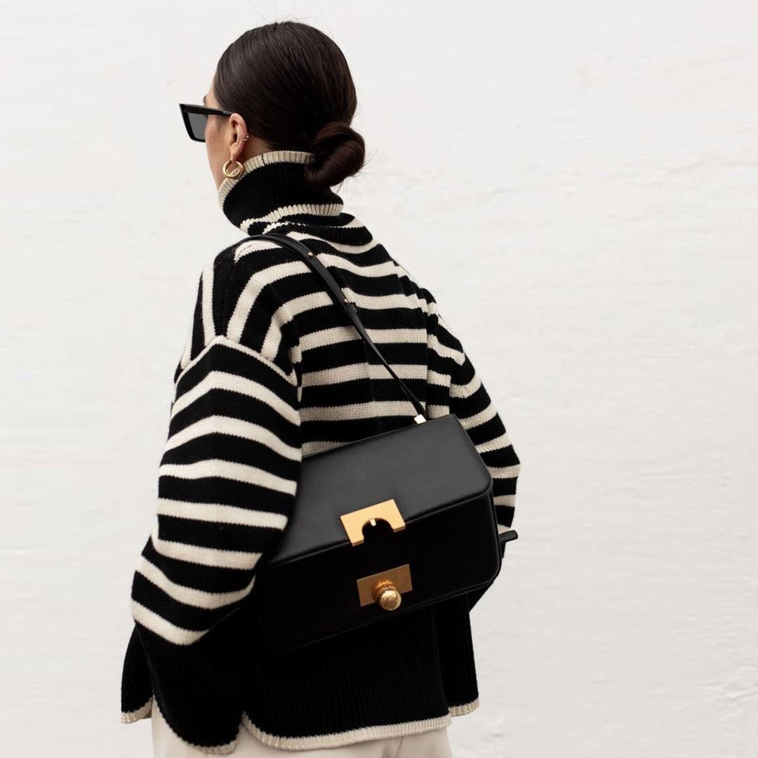 Kynesia - Πουλόβερ με ριγέ και υπερμεγέθη γιακά