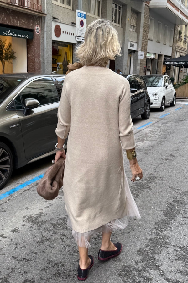Oona - Φόρεμα από τούλι με πτυχές και μακρύ πλεκτό πουλόβερ