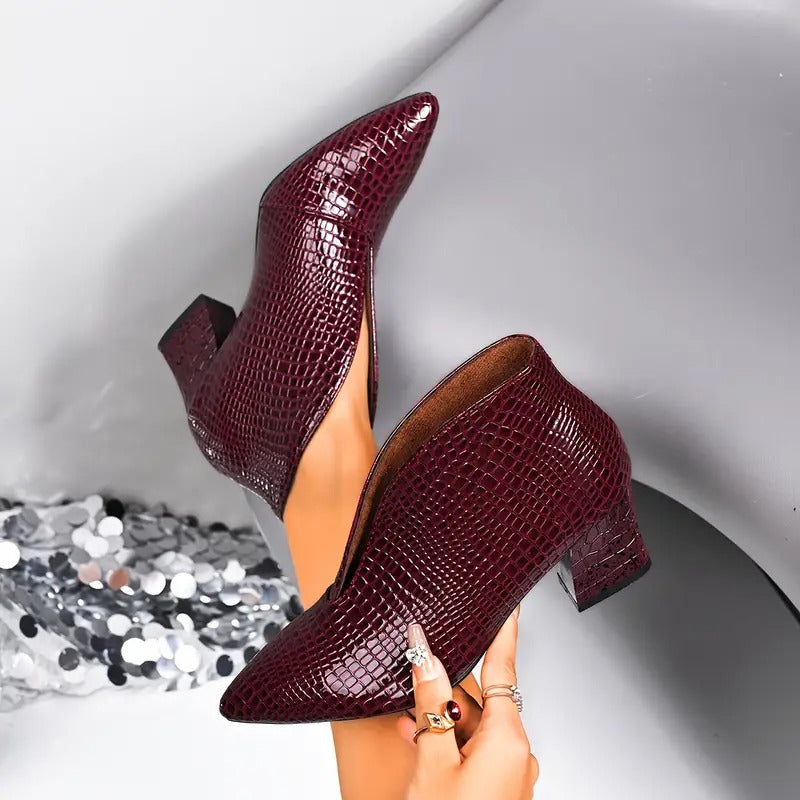 Leonilda - Κομψά μποτάκια με V-Κόψτε