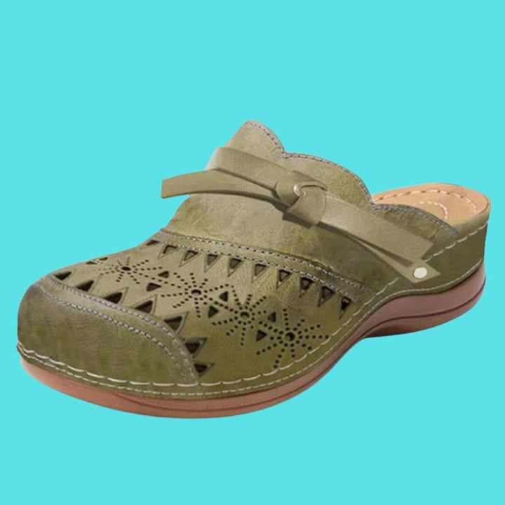 Nicholle - Μποτάκια με χαμηλό τακούνι και ανοιχτή μύτη