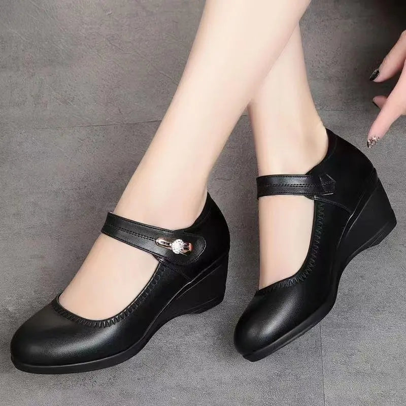 Aikaterina - Παπούτσια με στρογγυλή μύτη και αγκράφα