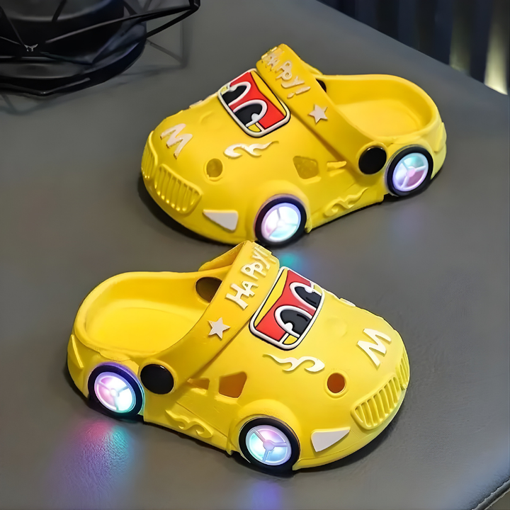 KidVroom - Παιδικές παντόφλες LED με φωτεινούς τροχούς και λουράκι