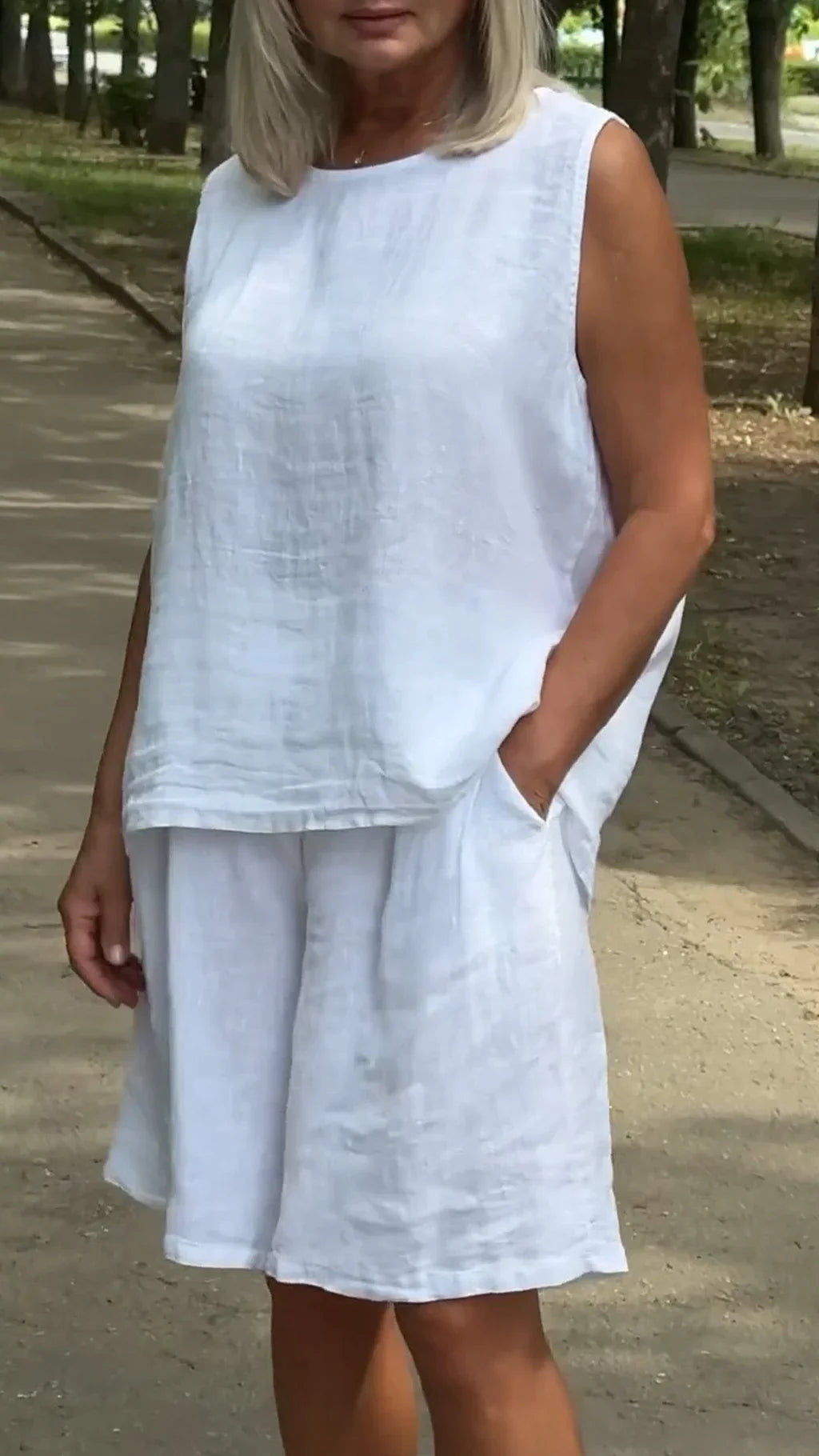 Jileana - Αεριζόμενη μπλούζα χωρίς μανίκια και φαρδιά σορτς